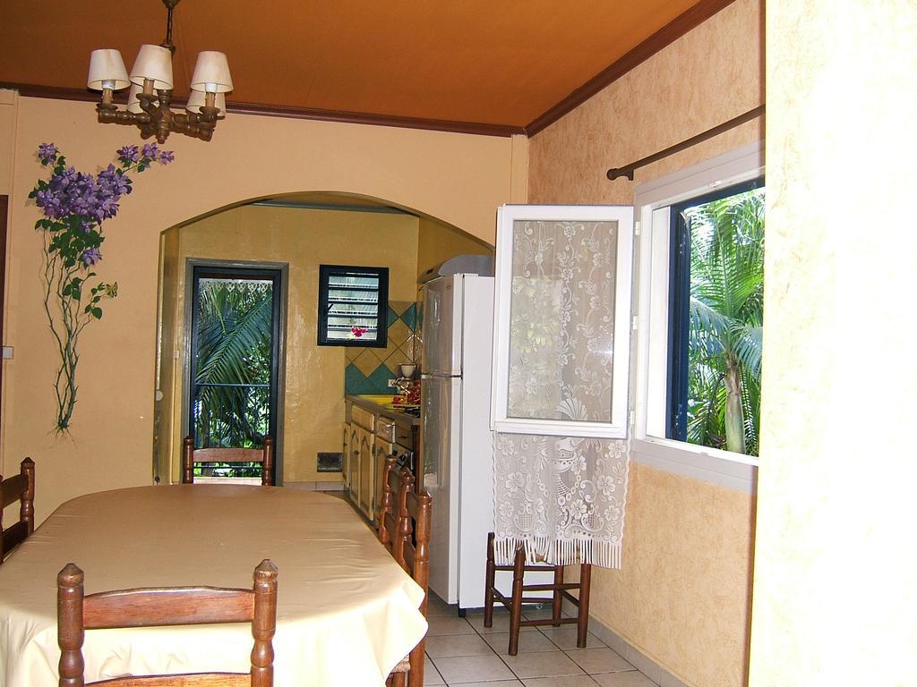 Holiday Home La Caverne Des Hirondelles Saint-Joseph Buitenkant foto